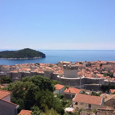 White & Co And Daire *