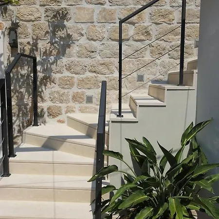 Daire White & Co And