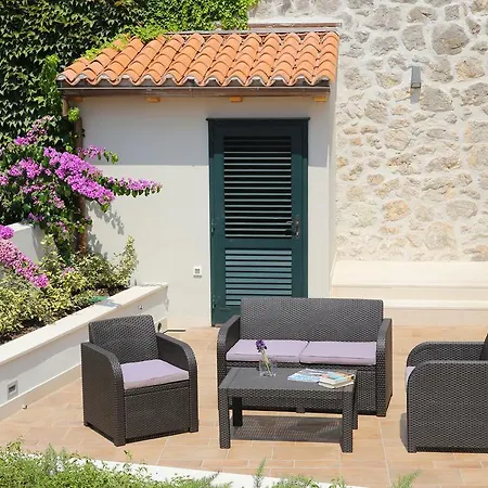 Appartamento White & Co And *