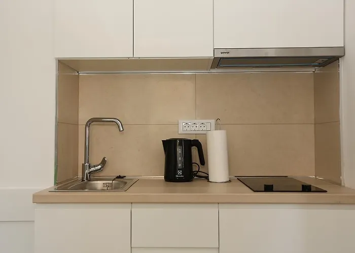 Διαμέρισμα White & Co And *