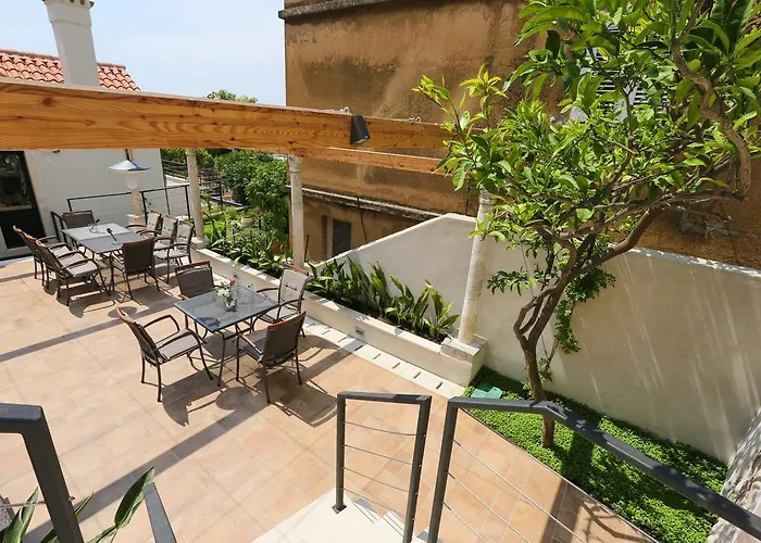 شقة White & Co And دوبروفينك