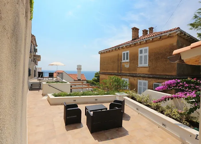 شقة White & Co And دوبروفينك