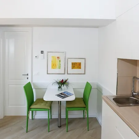 Appartement White & Co And *