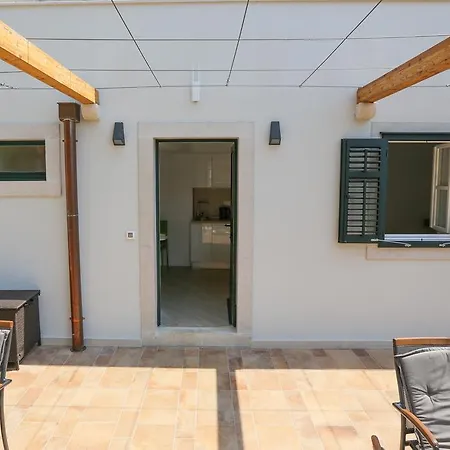 Appartement White & Co And *