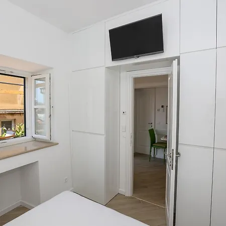 Appartement White & Co And *